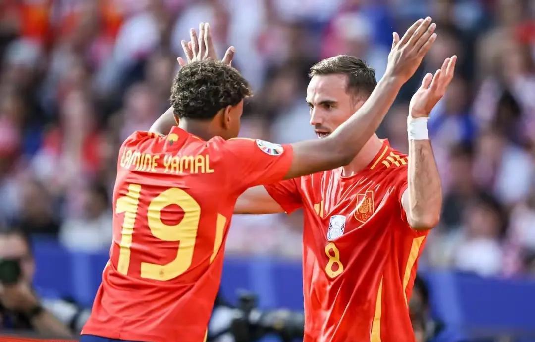 西班牙网球队完胜欧洲网球队,克耶高斯关键制胜 西班牙网球队完胜欧洲网球队,克耶高斯关键制胜