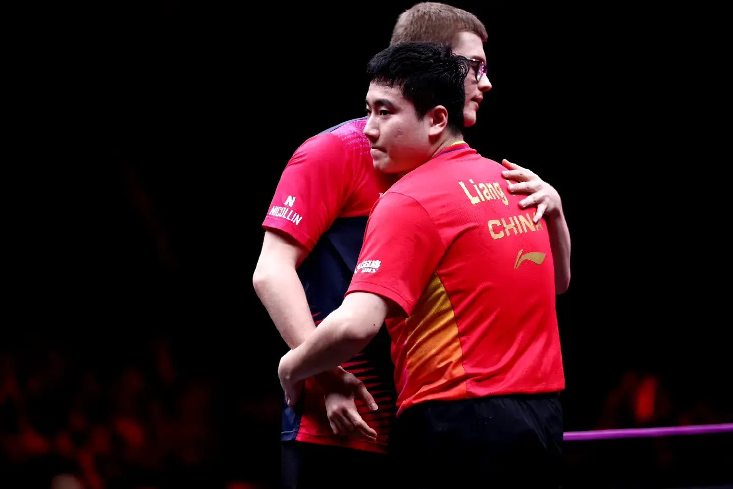 波兰乒乓球队鏖战比利时乒乓球队,波尔送出助攻 波兰乒乓球队鏖战比利时乒乓球队,波尔送出助攻