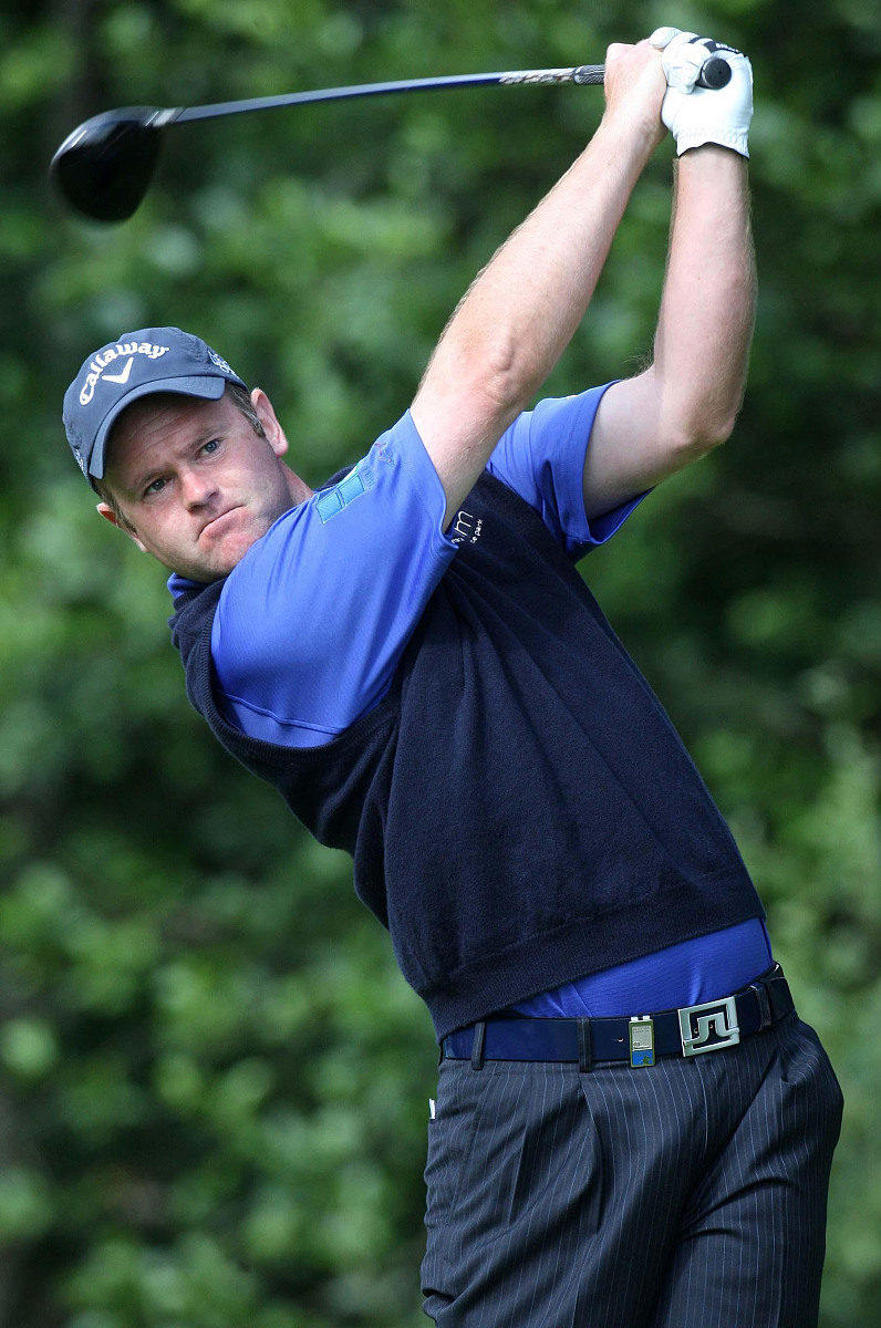 包含球星爆发！高尔夫赛场再现神级操作的词条