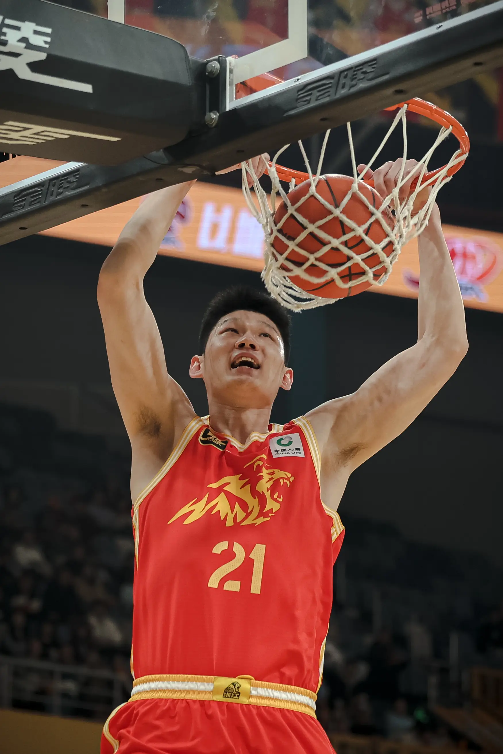 火箭险胜深圳队,赵继伟关键制胜 火箭险胜深圳队,赵继伟关键制胜