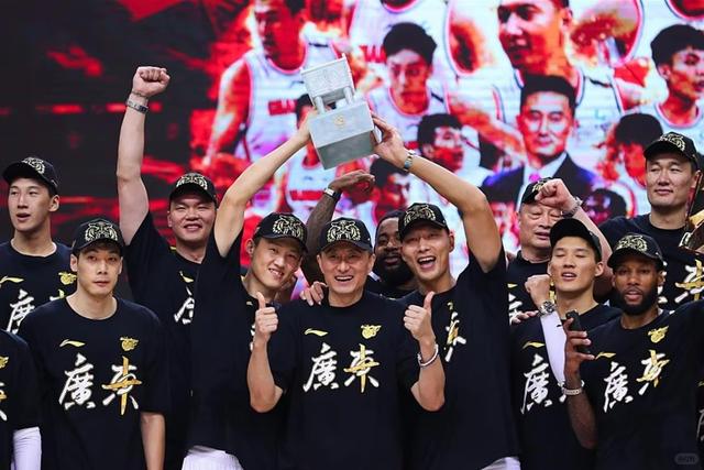 深圳队绝杀灰熊，易建联惊艳四座