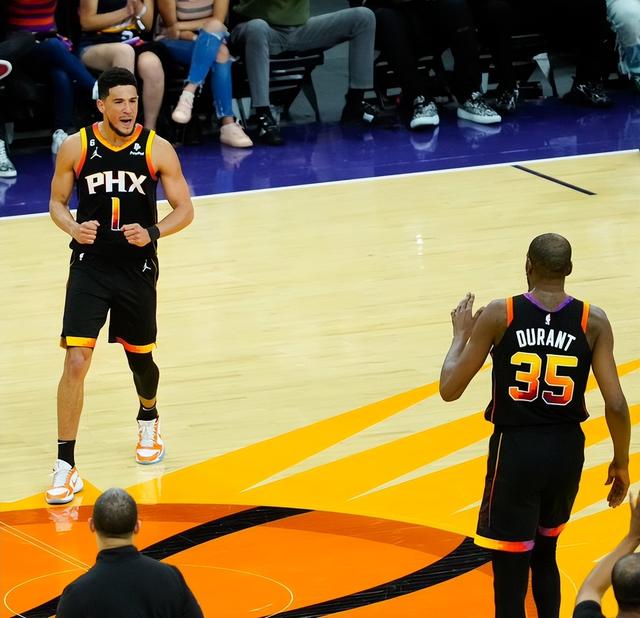 天津队险胜新疆队，杜兰特关键制胜