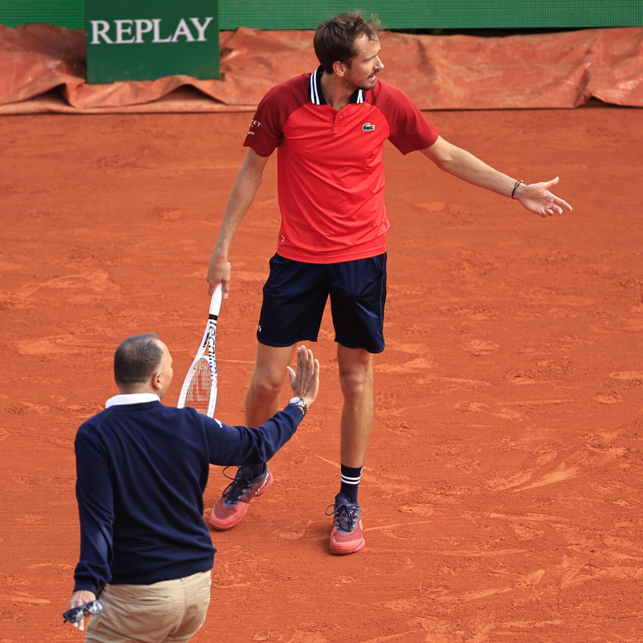 爱游戏入口-蒙特卡洛大师赛力克温网，兹维列夫关键制胜