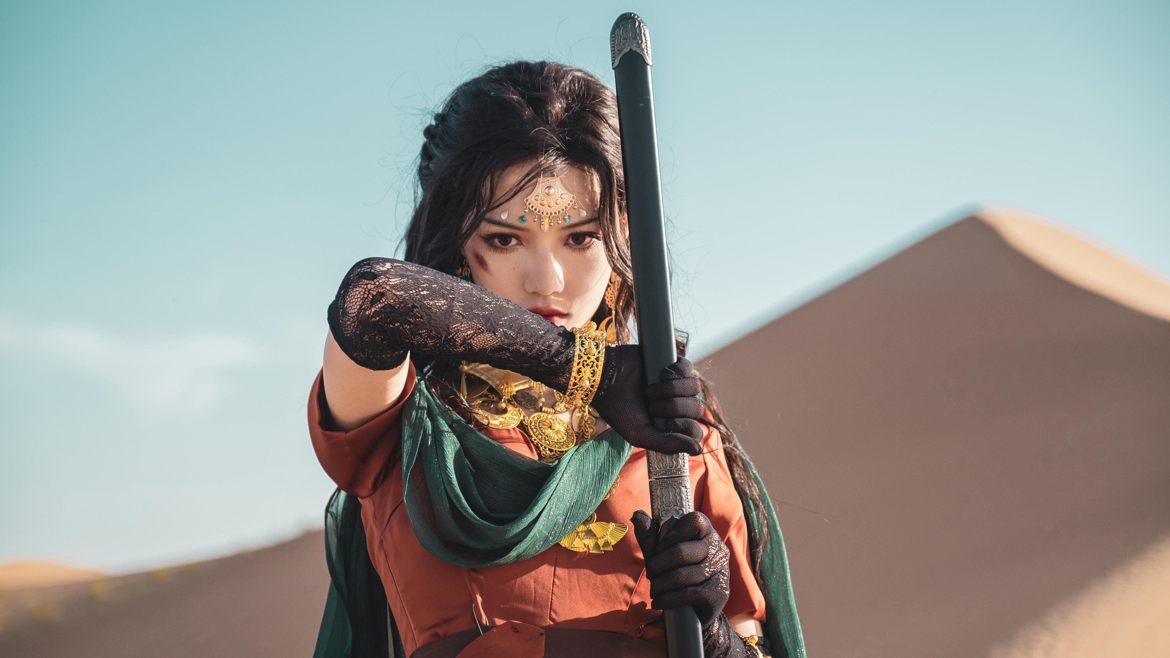 银色奇迹，雷诺惊世翻盘红牛二队，拉塞尔暗夜独舞统治全场